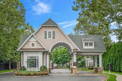 10 Symphony Dr, Lake Grove, NY, 11755-1314 | Card Image