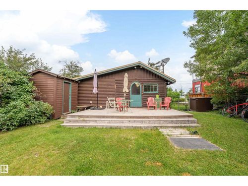 207 1 Ave, Ma Me O Beach, AB, T0C1X0 | Card Image