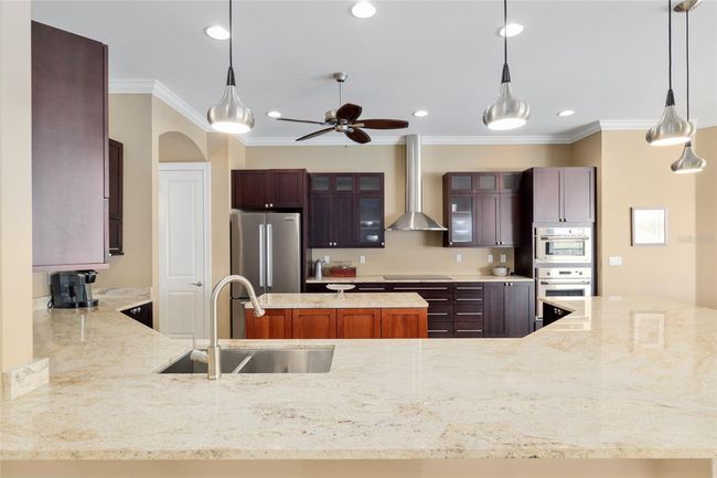 Kitchen workspace | Image 37