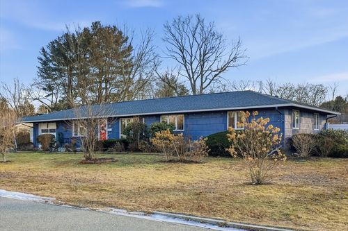 14 Ridgefield Dr, Framingham, MA, 01701-4945 | Card Image