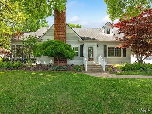 239 S 9th St, East Alton, IL, 62024-1718 | Card Image