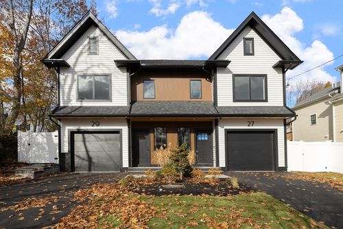 27-27 Indiana Ter, Newton, MA, 02464-1314 | Card Image