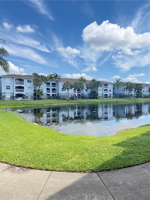 apt-308-165 Nw 96th Ter, Pembroke Pines, FL, 33024-6281 | Card Image