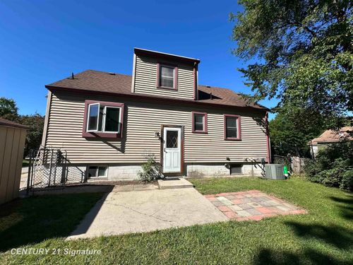 206 Campbell St, Bay City, MI, 48708-5413 | Card Image