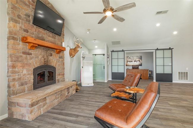 1665 S State St, Home with 0 bedrooms, 0 bathrooms and null parking in Jerseyville IL | Image 17
