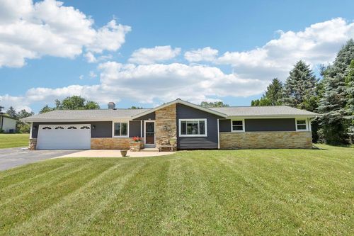 605 Amy Belle Road, Richfield, WI, 53017 | Card Image