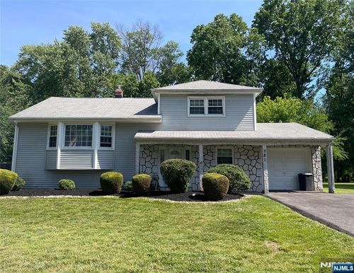 721 Taft Ave, North Plainfield, NJ, 07063-1632 | Card Image