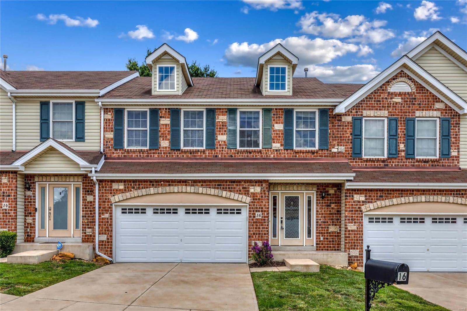 Loris Ln, Saint Charles, MO 63303