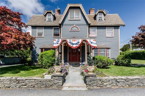 80 Briarwood Ave, Middletown, RI, 02842-5869 | Card Image
