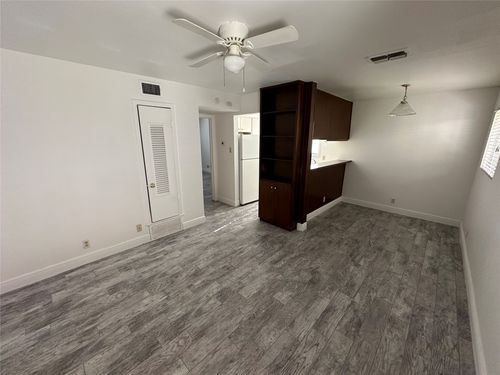 103-104 E 32nd Street, Austin, TX, 78705 | Card Image
