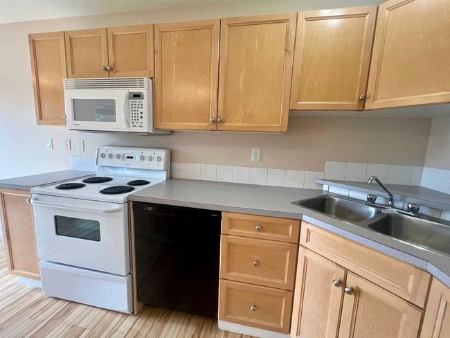60 Adamson Ave, Home with 2 bedrooms, 3 bathrooms and 2 parking in Red Deer AB | Image 11