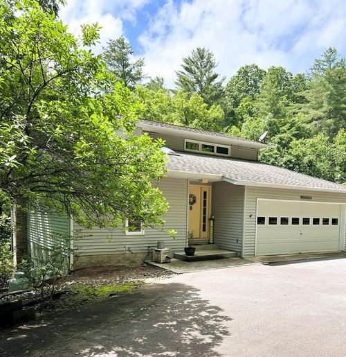 746 Mission Dam Rd, Hayesville, NC, 28904-7712 | Card Image