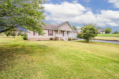 107 Red Barn Way, Cave City, KY, 42127-8329 | Card Image
