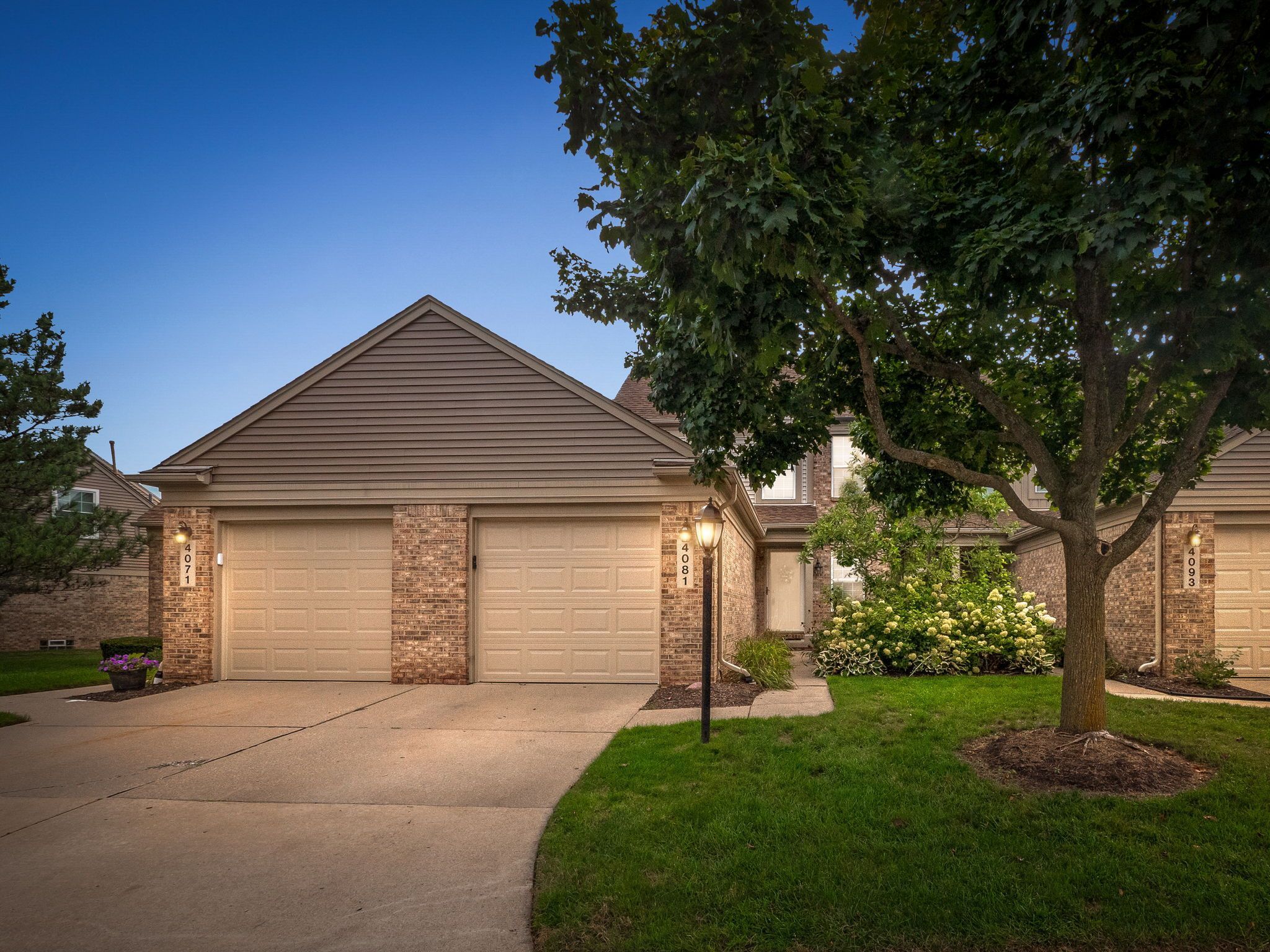 Hunters Cir, Canton, MI 48188