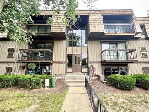 9701 Sunrise Boulevard, North Royalton, OH, 44133 | Card Image