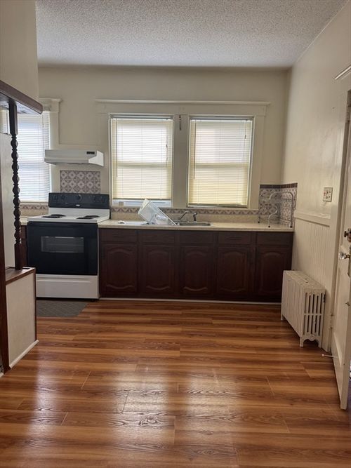 2-161 Carroll St, New Bedford, MA, 02740-2319 | Card Image