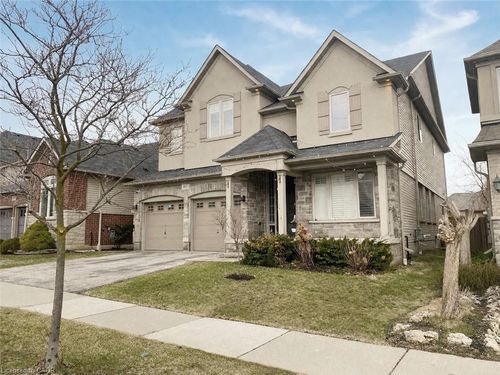 803 Robert Ferrie Dr, Kitchener, ON, N2R0B8 | Card Image