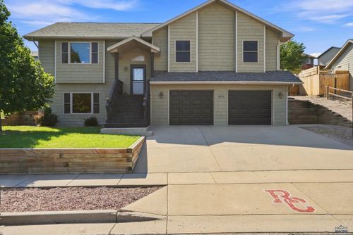 4809 Coal Bank Dr, Rapid City, SD, 57701-6517 | Card Image