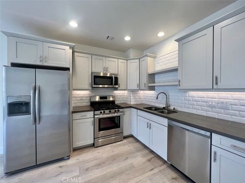 302-314 6th, Los Angeles, CA, 90014 | Card Image