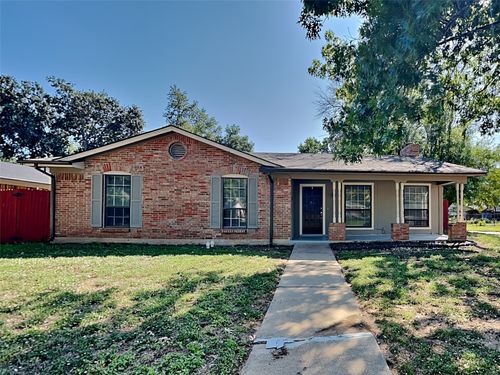 2000 Chalice Rd, Arlington, TX, 76014-1604 | Card Image