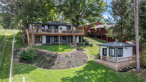 67696 Thunderbird Dr, Sturgis, MI, 49091-8749 | Card Image