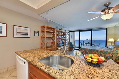 913 - 110 Kaanapali Shores Pl, Condo with 0 bedrooms, 1 bathrooms and null parking in Lahaina HI | Image 2