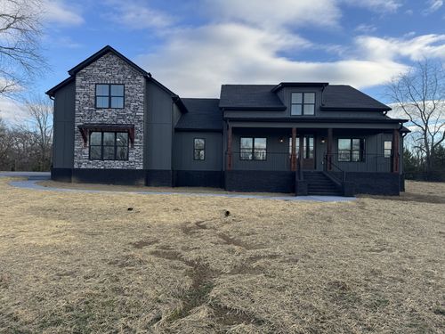 112 Bradley Ln, Cottontown, TN, 37048-4732 | Card Image