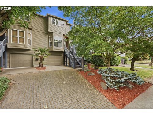 1805 Ne Halsey St, Portland, OR, 97232 | Card Image