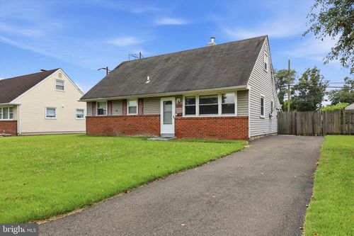 1304 Nancy Dr, CROYDON, PA, 19021-6244 | Card Image