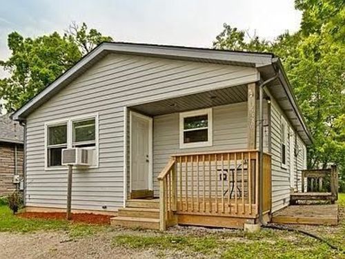 35330 N Nielsen Dr, Round Lake Beach, IL, 60073-1465 | Card Image