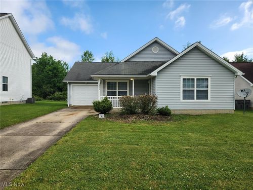 2824 Benford Ln, Youngstown, OH, 44505-4381 | Card Image