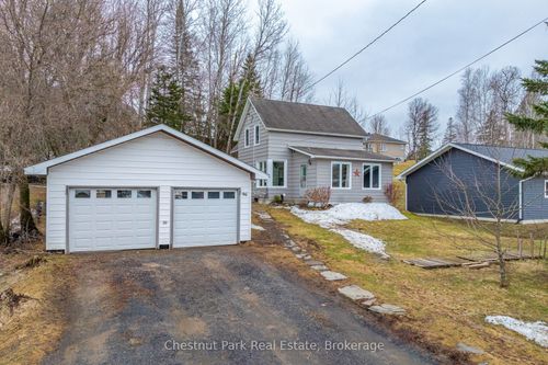 96 James Street, Burks Falls, ON, P0A1C0 | Card Image