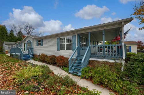 564 W Cedar St, PALMYRA, PA, 17078-1004 | Card Image