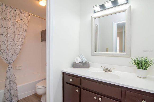 Bathroom 2 | Image 21