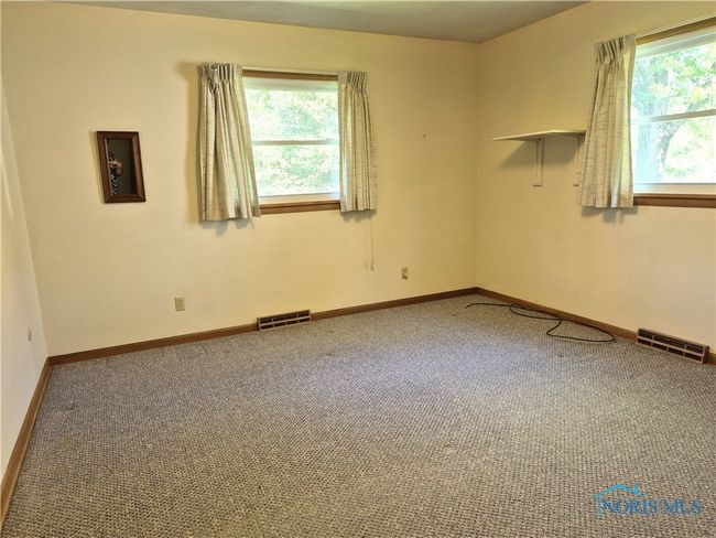 1100 Cherry Ln, House other with 3 bedrooms, 2 bathrooms and 2 parking in Findlay OH | Image 8