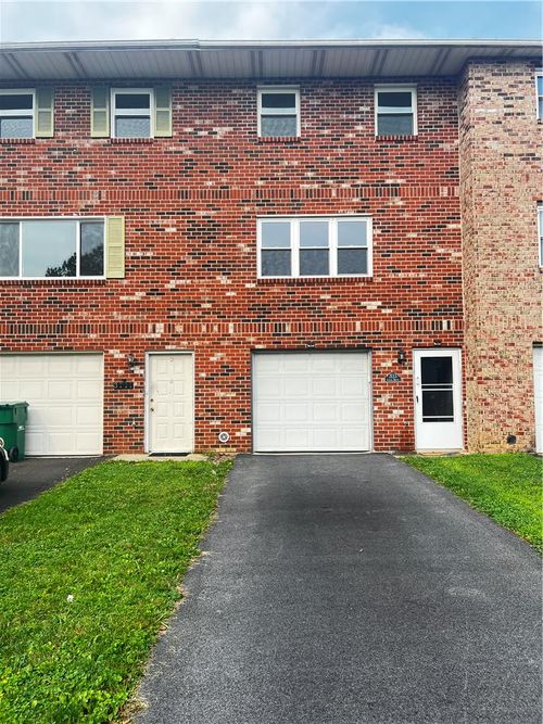3113 Lucas Dr, Bethlehem, PA, 18017-2769 | Card Image