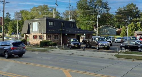 670 Northwest Hwy, Fox River Grove, IL, 60021-1172 | Card Image