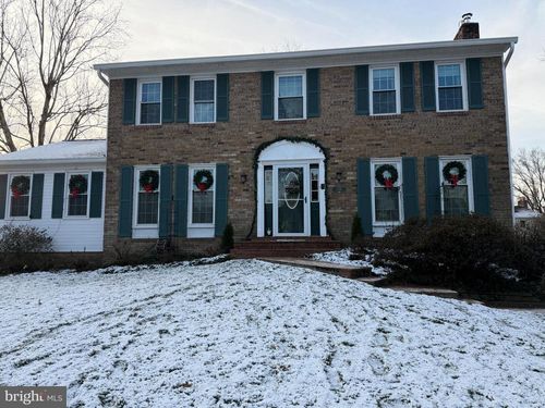 5705 Glamis Dr, ALEXANDRIA, VA, 22315-4130 | Card Image