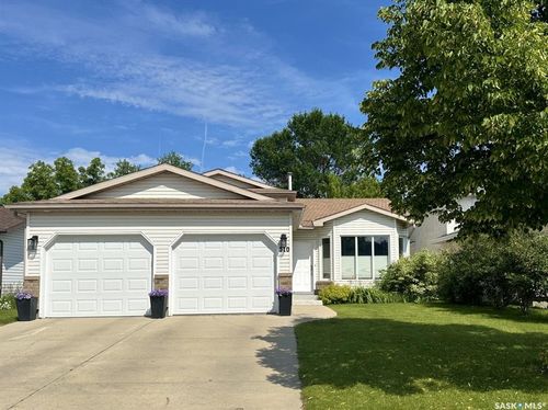 310 Coben Cres, Saskatoon, SK, S7S1B3 | Card Image