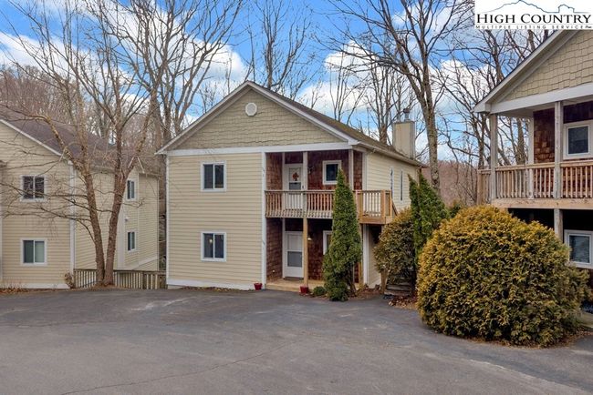 201 - 164 Evergreen Springs Ct, Condo with 2 bedrooms, 3 bathrooms and null parking in Blowing Rock NC | Image 4