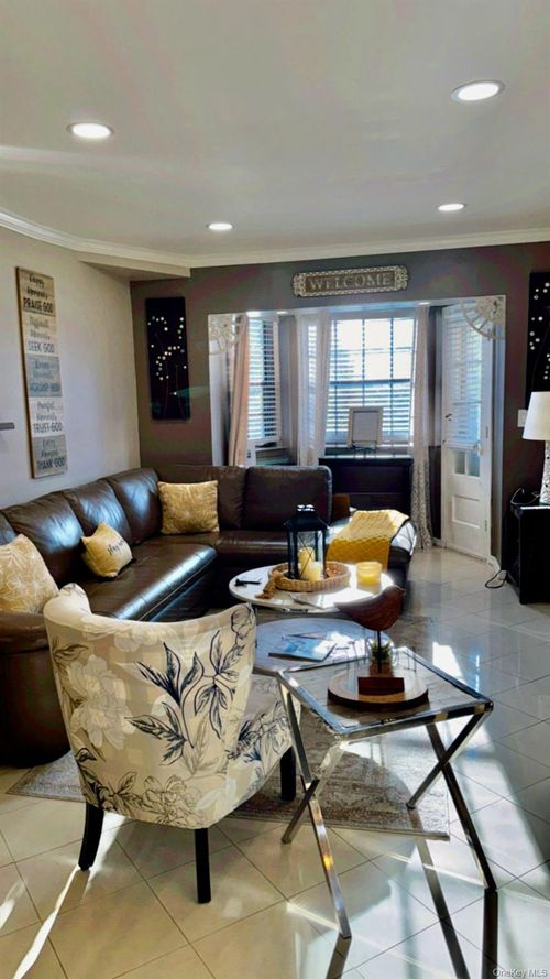 apt-2-15115 78th St, Howard Beach, NY, 11414-1796 | Card Image