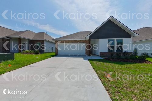 104 Teddy Ln, Lafayette, LA, 70507-4913 | Card Image