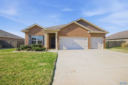 123 Blackburn Trce, Huntsville, AL, 35811-4003 | Card Image