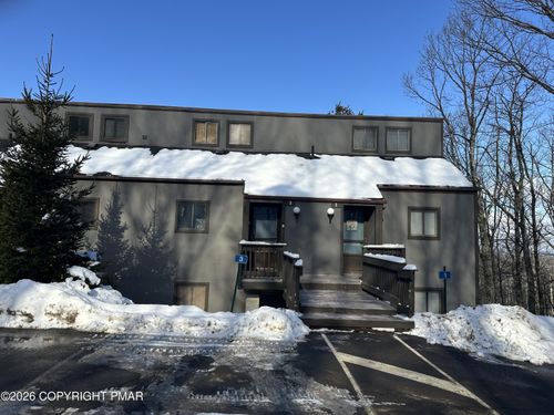 3 Middle Village Way, Tannersville, PA, 18372-7723 | Card Image