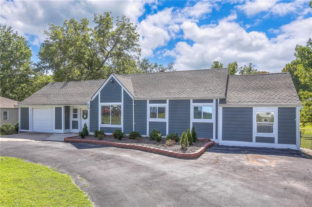 66th St, Raytown, MO 64133