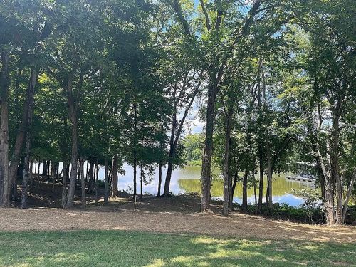 1060 Emerald Valley Dr, Castalian Springs, TN, 37031-4769 | Card Image