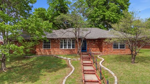 2905 78th St, Tulsa, OK, 74136-8733 | Card Image