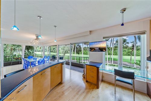 apt-258-107 Clubhouse Dr, NAPLES, FL, 34105-2910 | Card Image
