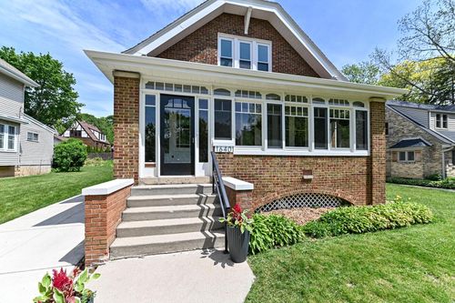 1640 N 69th Street, Wauwatosa, WI, 53213 | Card Image