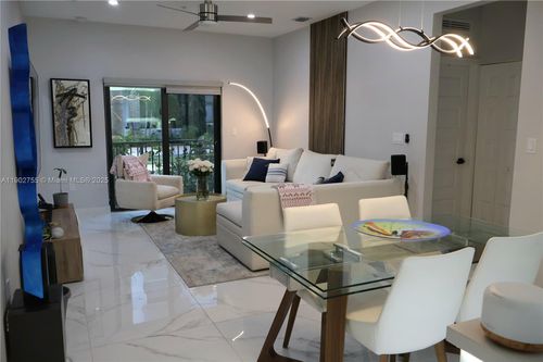 apt-105-8363 Nw 41st St, Doral, FL, 33166-6626 | Card Image